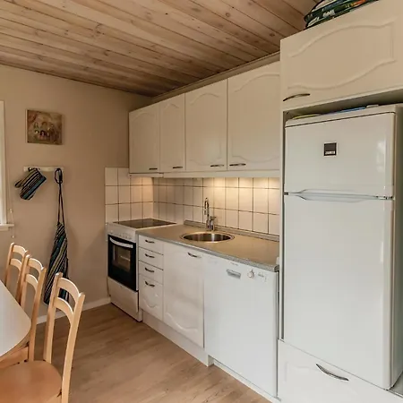 Three-bedroom In Semesterbostad